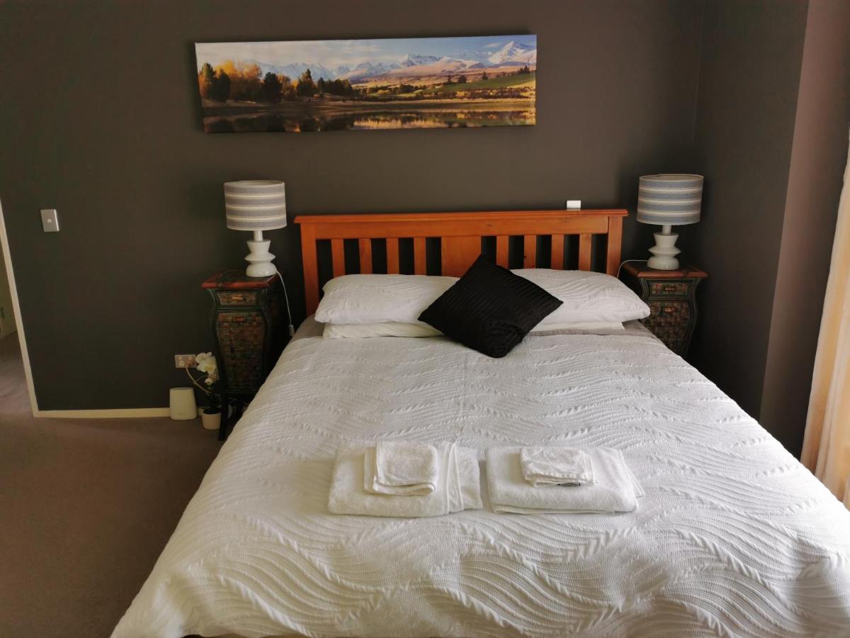 Lake Taupo Holiday Home Buitenkant foto