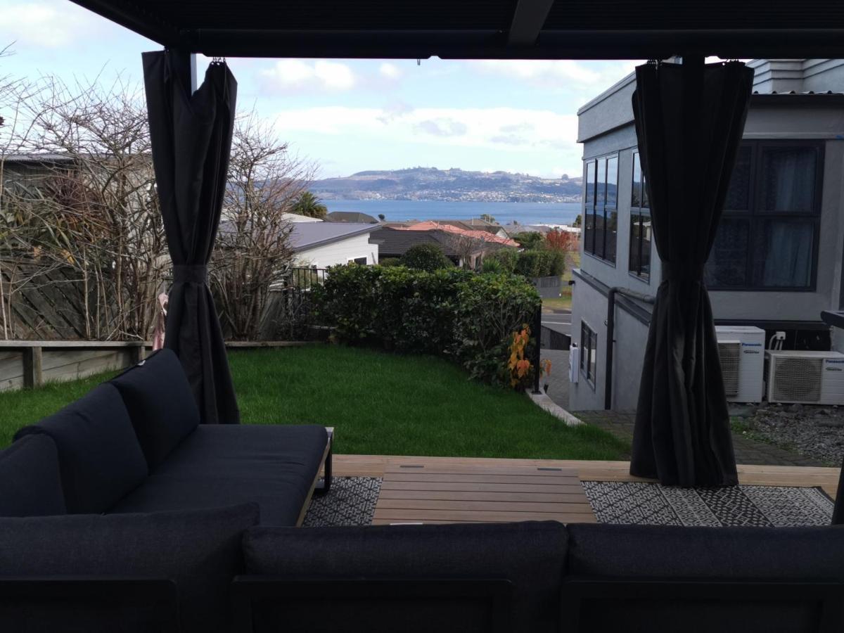 Lake Taupo Holiday Home Buitenkant foto