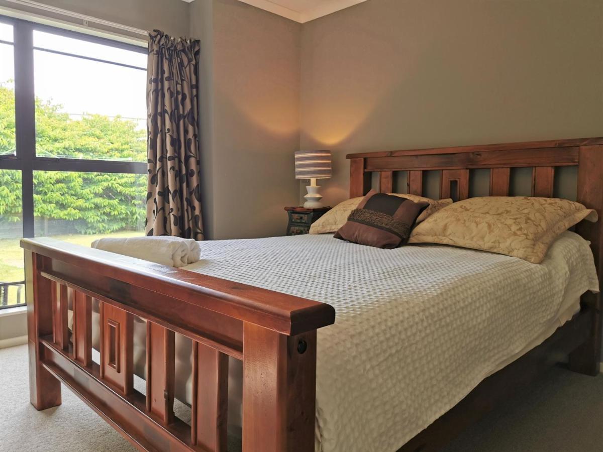 Lake Taupo Holiday Home Buitenkant foto